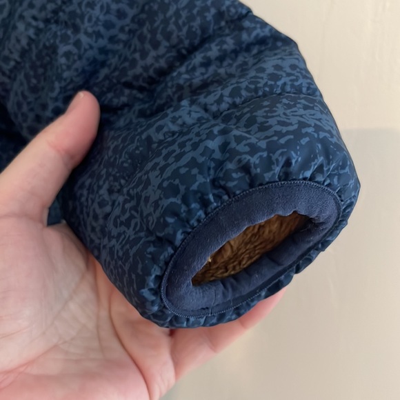 The North Face 3-6 month winter jacket reversible teddy - Picture 4 of 9